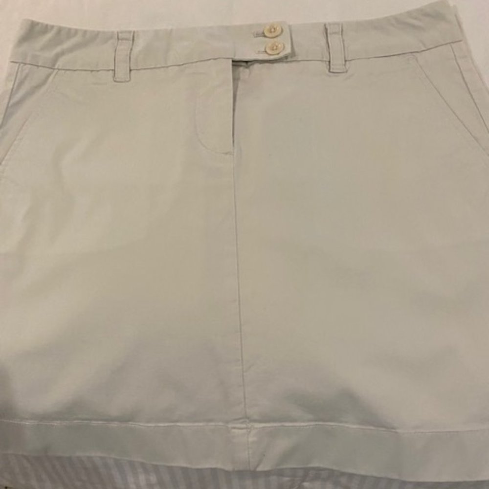Vineyard Vines Khaki short skirt, size 8